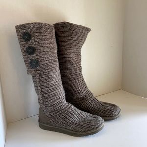 UGG gray Cardy sweater boots size 6